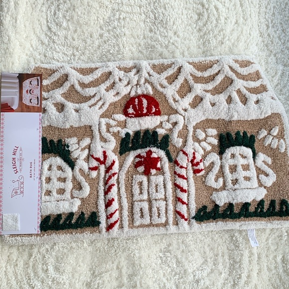 Gingerbread House Bath Rug Bath Mat NWT - Picture 2 of 10